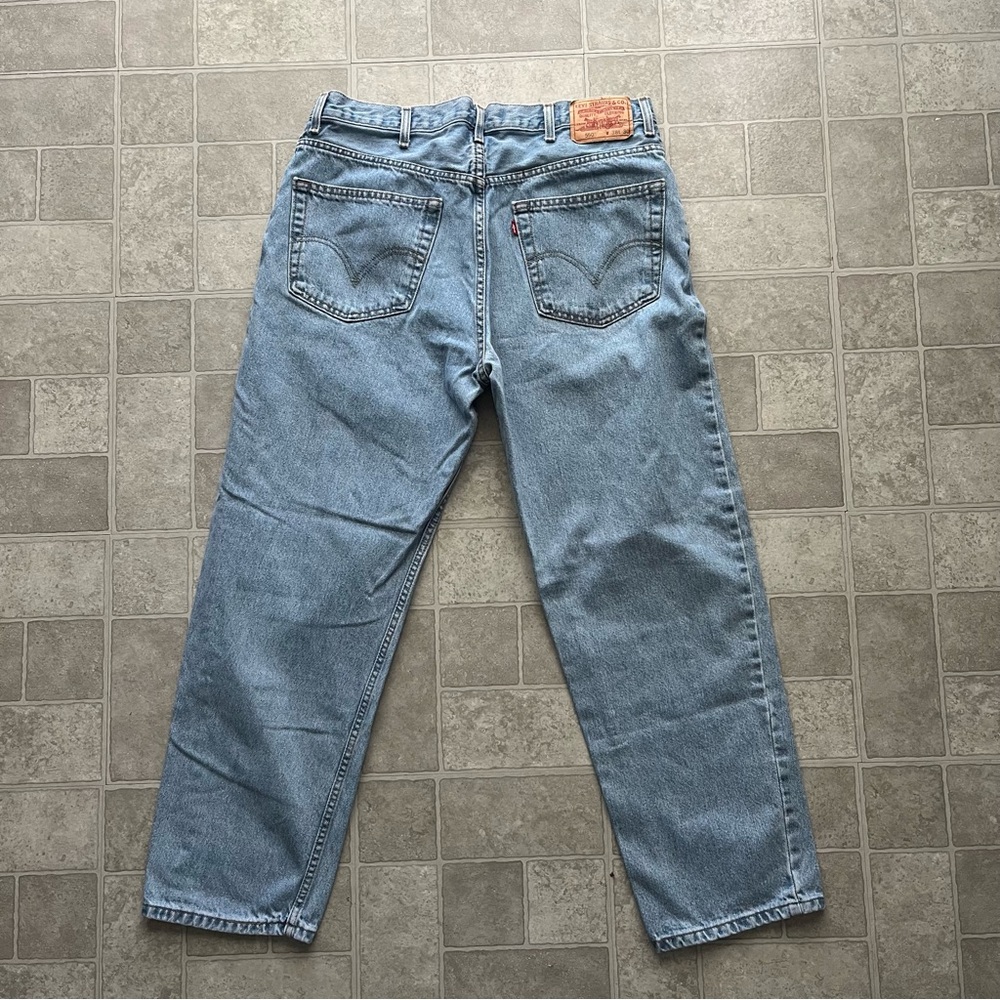 Vintage Levi’s 550 relaxed fit light wash men’s 38 x 30